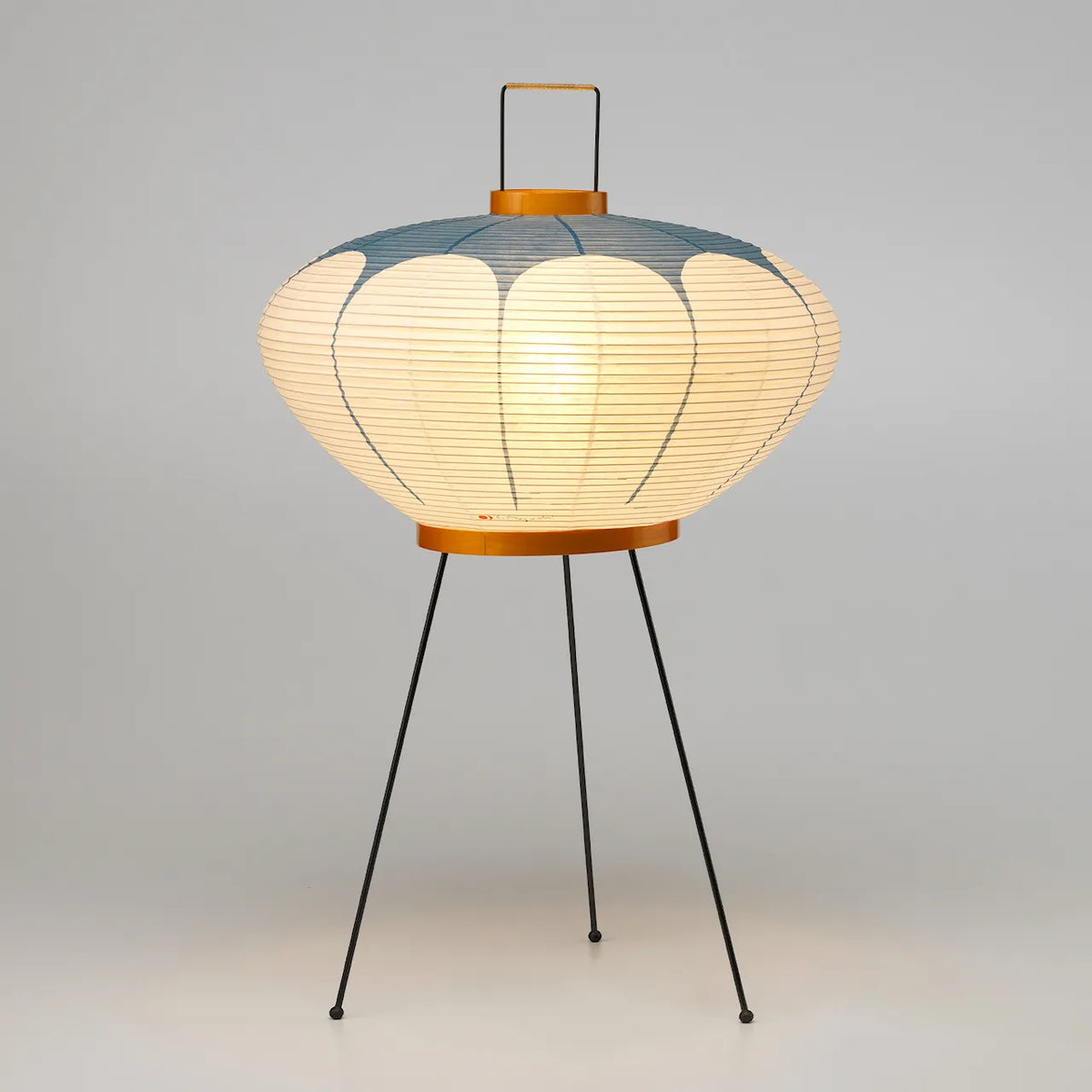 Japansk-inspirert Vitra Akari 9AD stålampe, minimalistisk design