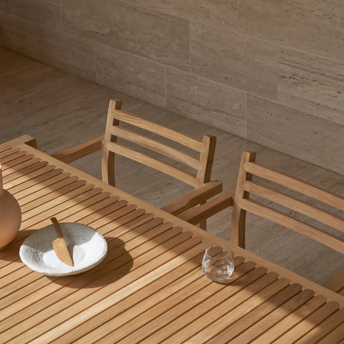 Teak bord utendørs