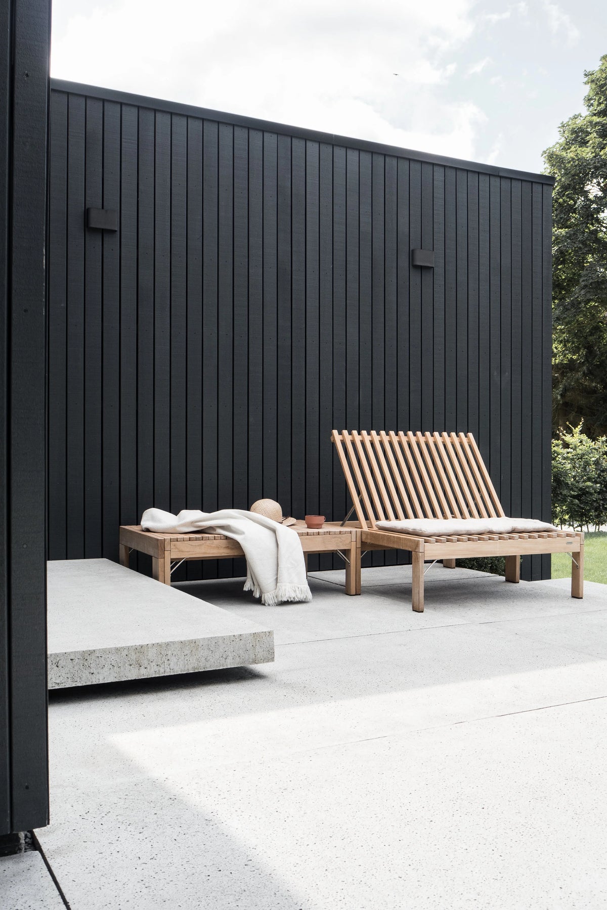 Riviera Outdoor Lounge