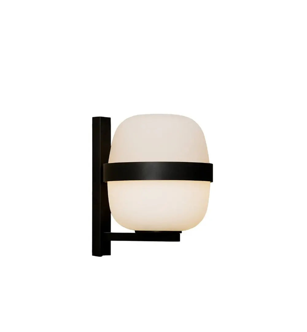 Santa & Cole Wally Cesta Outdoor Vegglampe