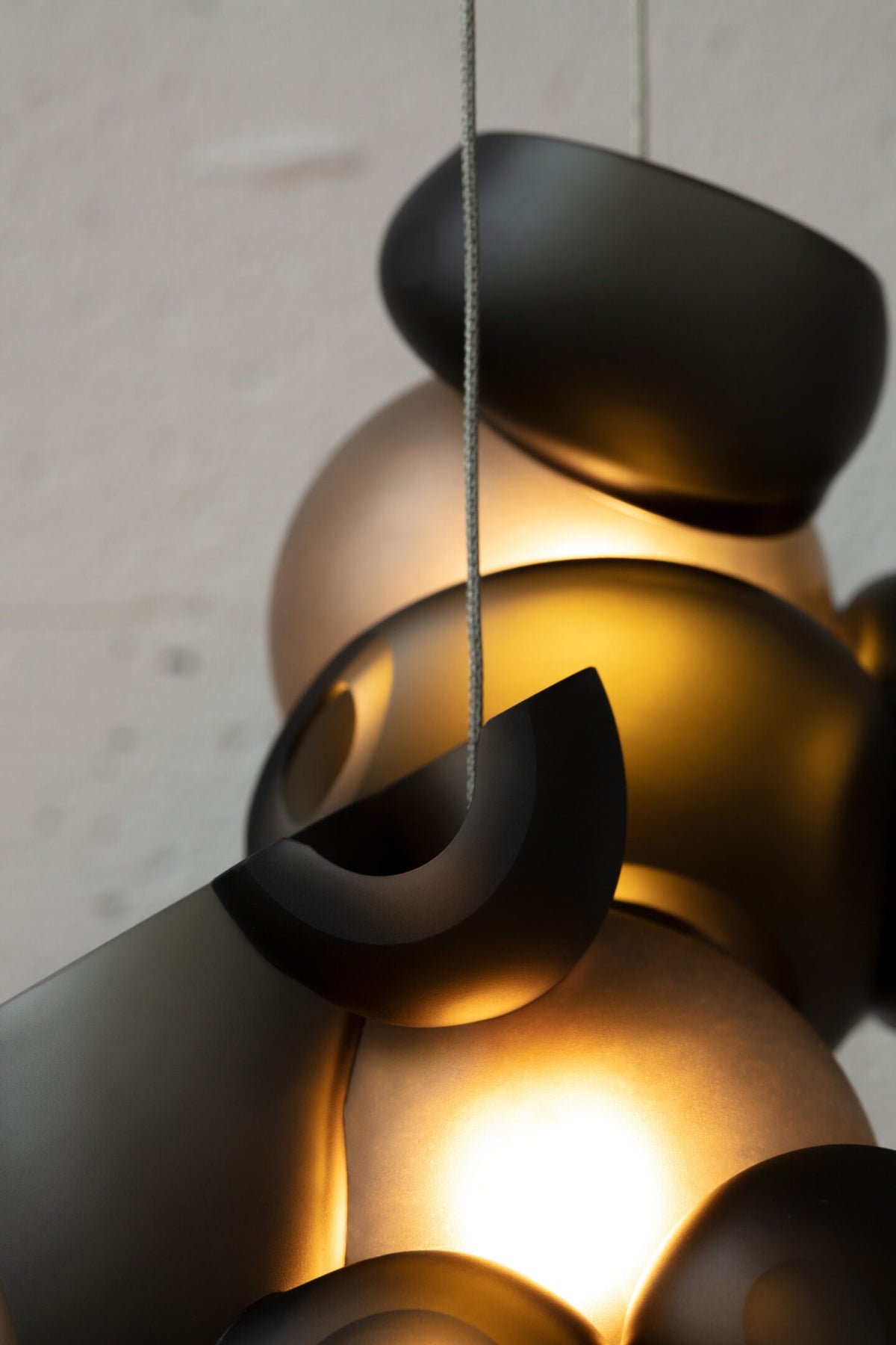 Bocci 100.3 designlampe i munnblåst glass nærbilde detalj