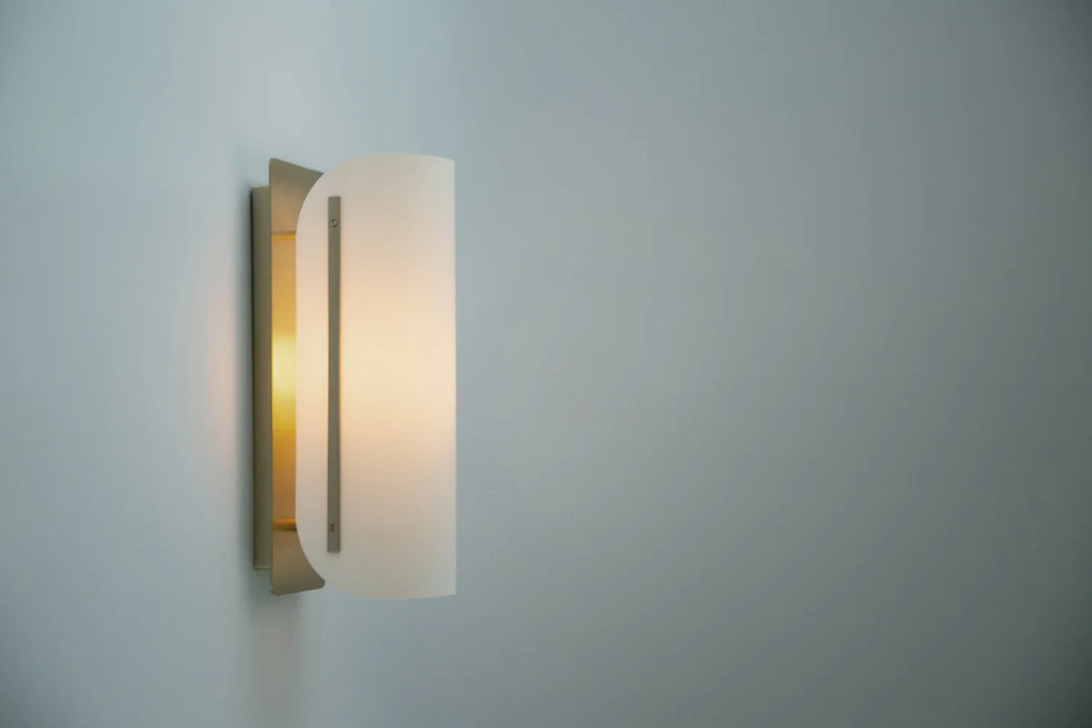Modernist Metal Vegglampe
