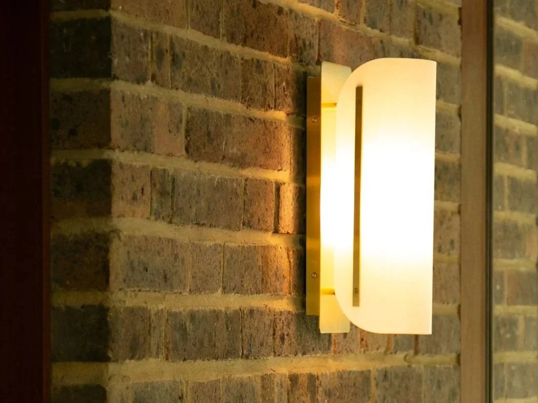 Modernist Metal Vegglampe