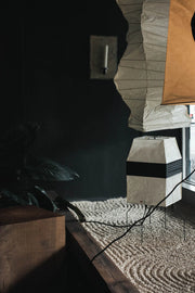 Elegant og funksjonell Akari UF1-H bordlampe fra Vitra