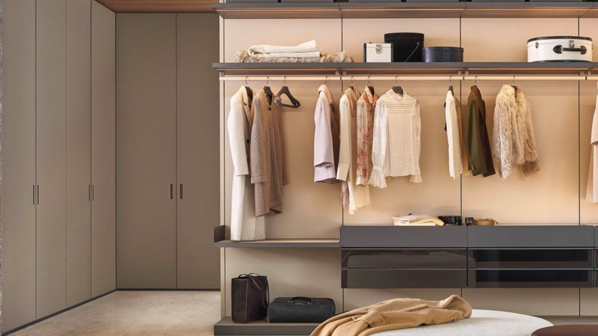 Senzafine Garderobe