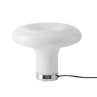 Lesbo Bordlampe i hvitt glass fra Artemide, soppformet lampe med varmt lys. 