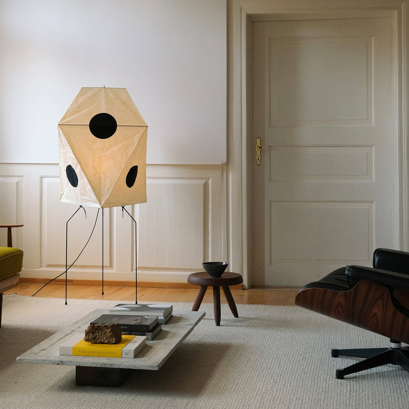 Tabouret Berger krakk fra Cassina i oljet amerikansk valnøtt