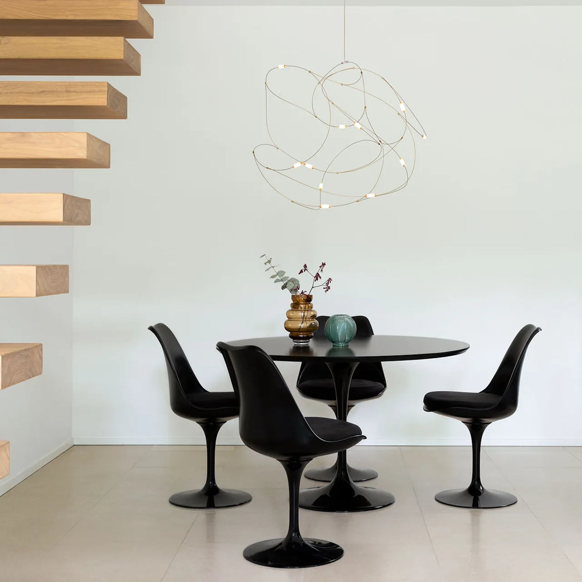 Flock of Light 11 fra Moooi over rundt spisebord