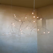 Flock of Light fra Moooi, taklampe med kobbertråder med små led lys. 