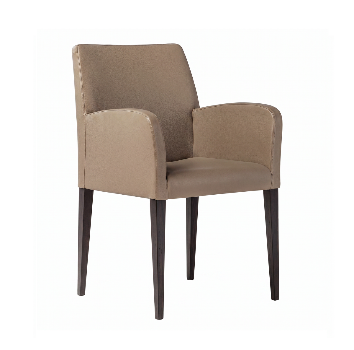Liz spisestol med arm fra Poltrona Frau, trukket i beige skinn med mørkebrun treben i wenge.  