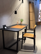 Curve Spisestol med Arm - Utstillingsmodell