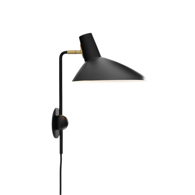 Tripod HM12 Vegglampe fra &Tradition i sort med messingdetaljer