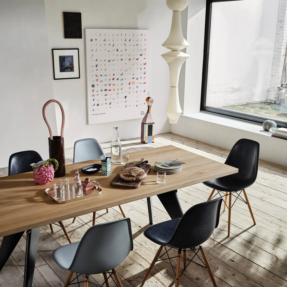 Akari E taklampe fra Vitra 