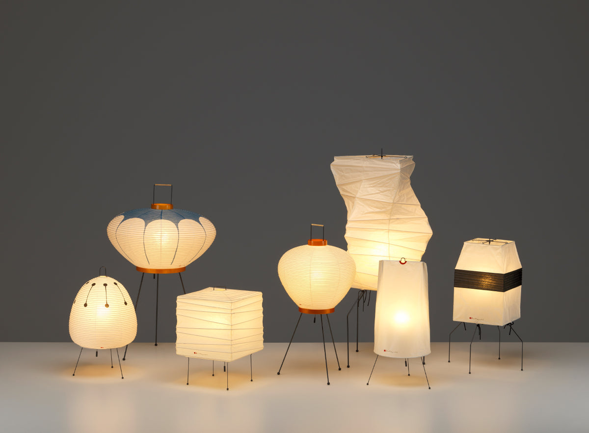 samling av akari light sculptures fra vitra, nydelige lamper i rispapir
