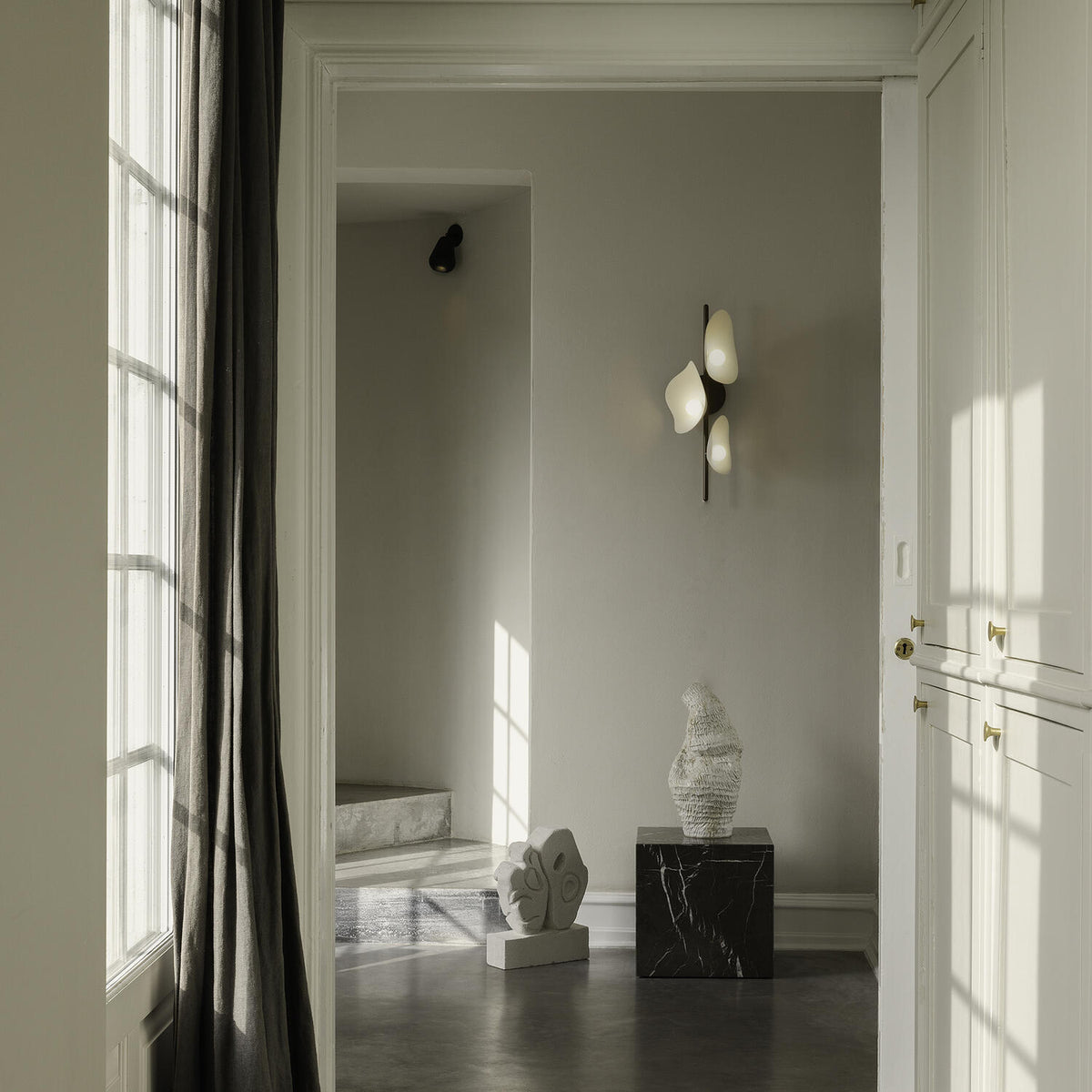 Nuura florii wall lamp